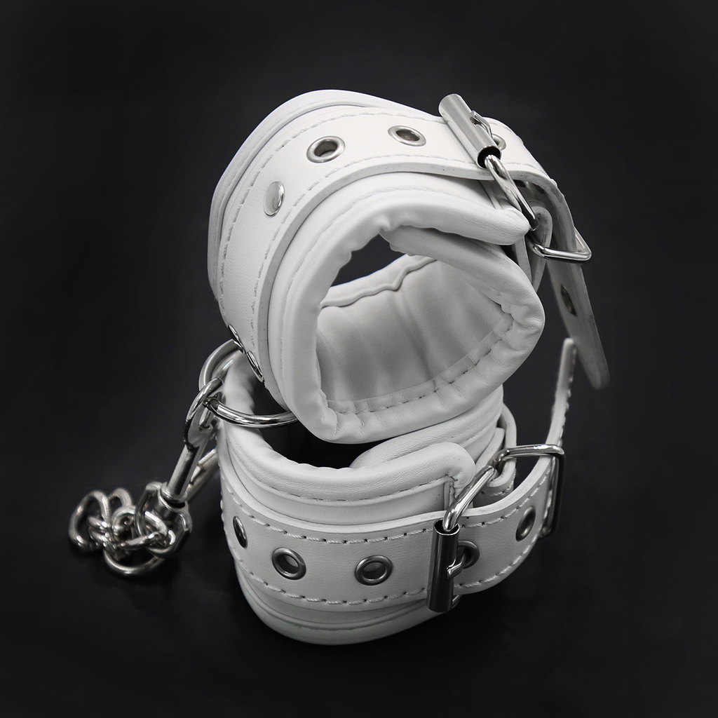 Hvide elegante SM-handcuffs 