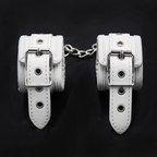 Hvide elegante SM-handcuffs 