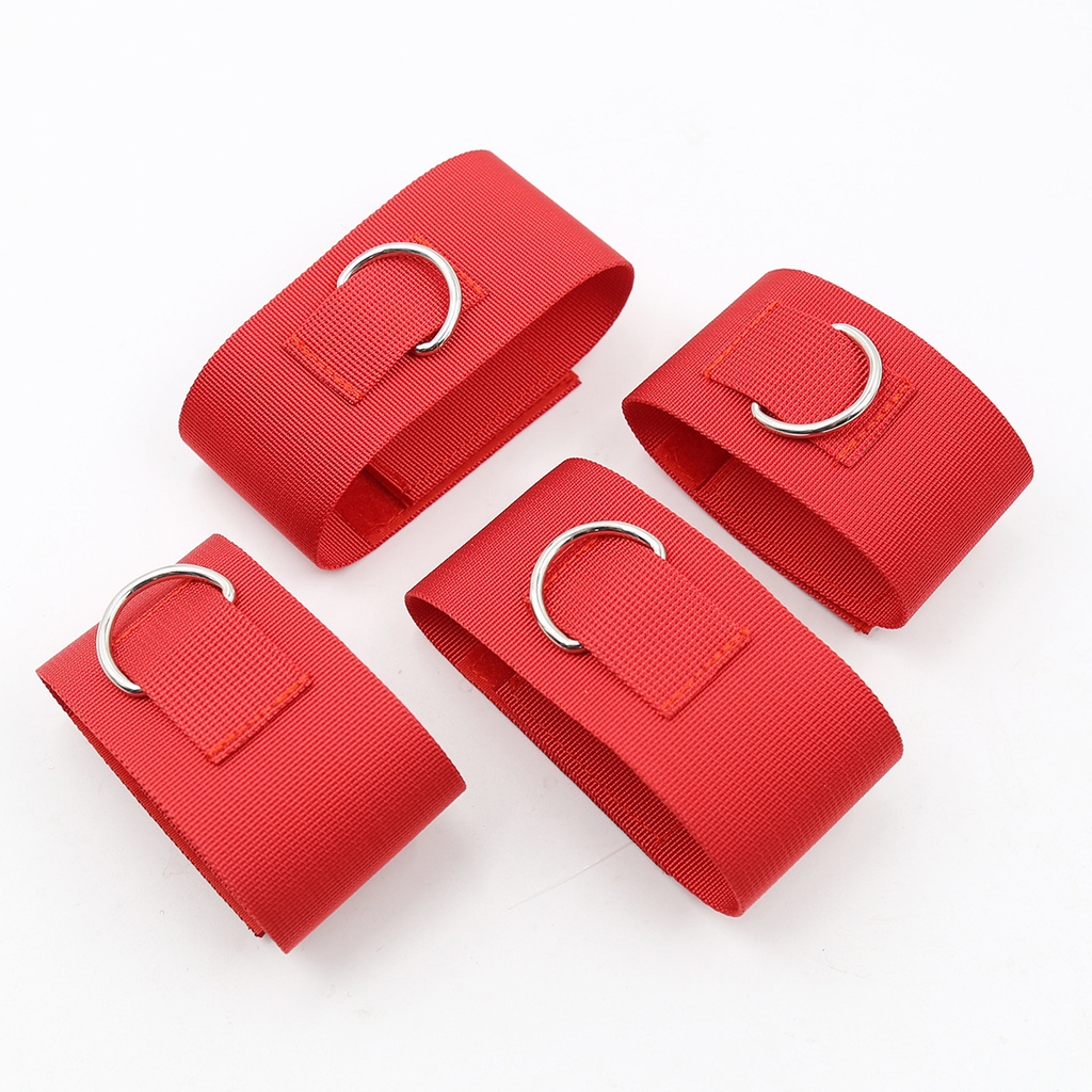 Rødt bindesæt til sengen