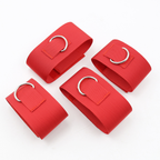 Rødt bindesæt til sengen