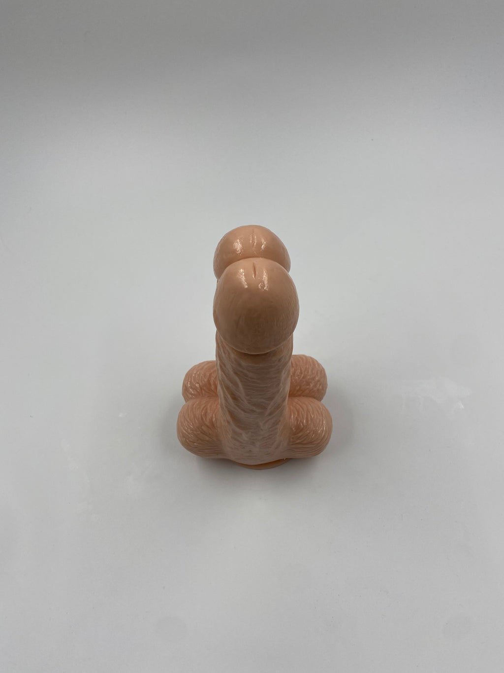 Realistiske dobbelte dildoer til et hul.